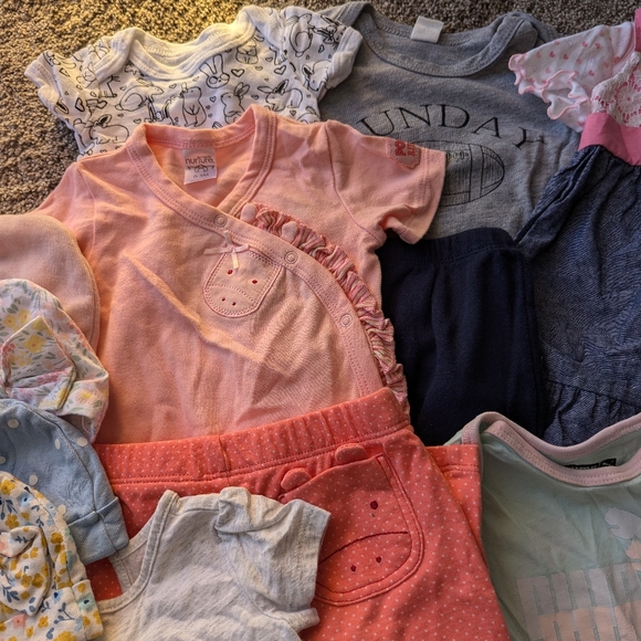 Best Deal! 32 PIECES** Baby bundle 0-3 month - Picture 4 of 8